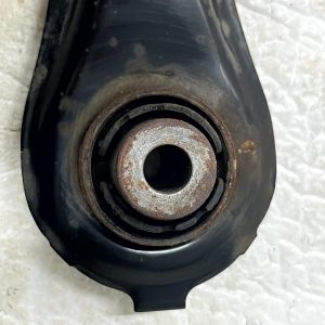 Honda CR-V Rear Left / Right Lower Suspension Control Arm 52370-TMJ-T00 Genuine - Image 7