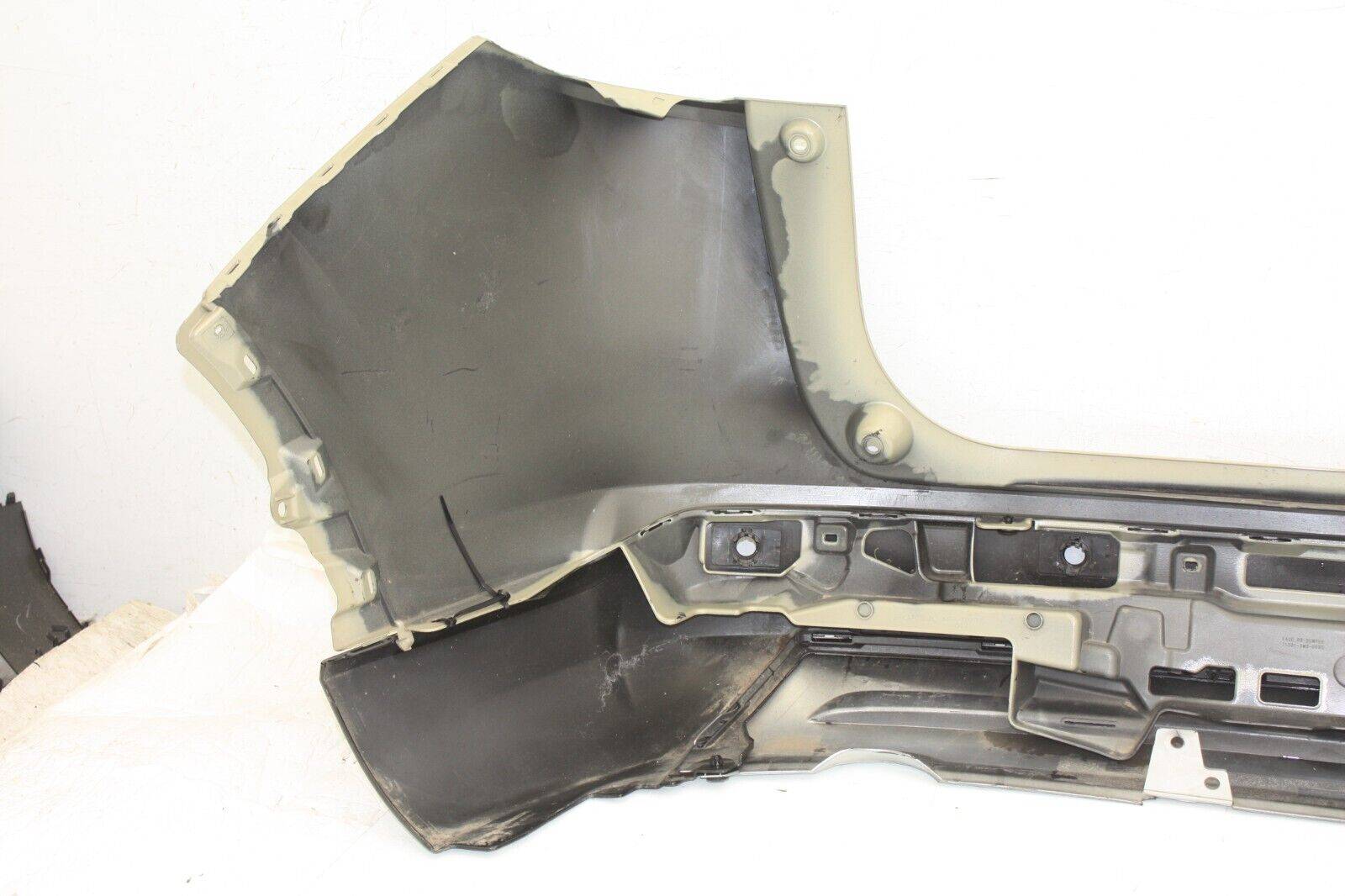 Honda-HR-V-Rear-Bumper-2021-ON-71501-3M0-0000-Genuine-DAMAGED-176607875673-24