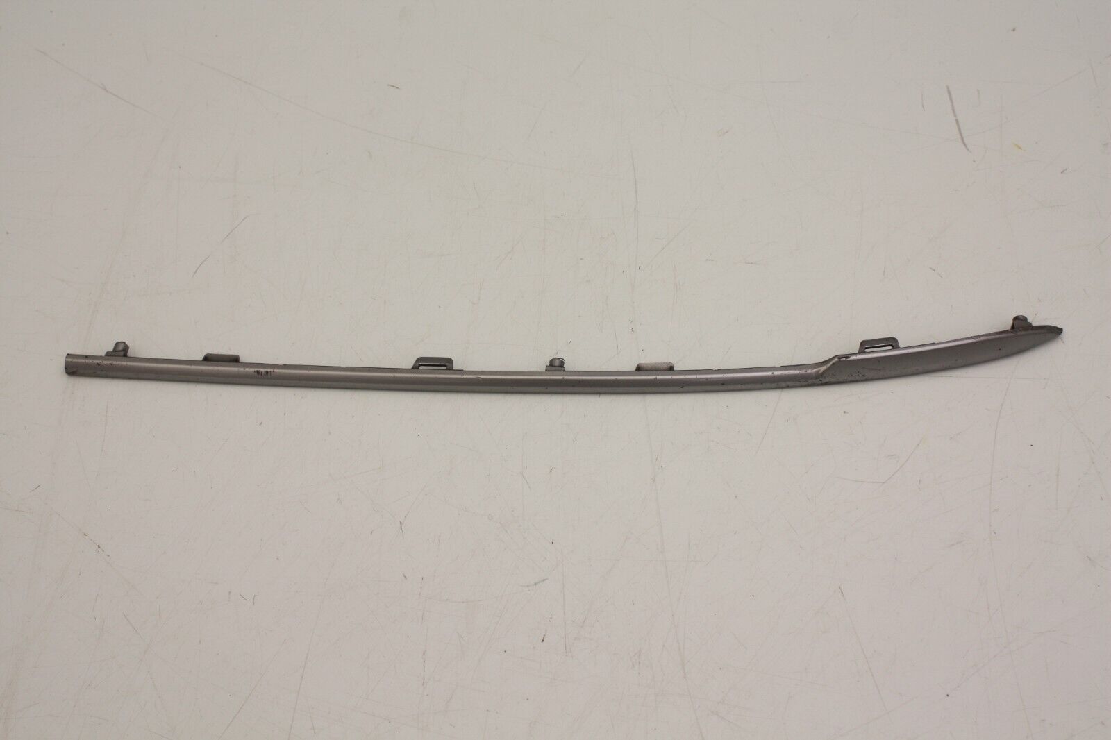 Hyundai Kona Electric Front Bumper Left Trim 21 – 24 86573-K4AA0 *GOT SCRATCHES*