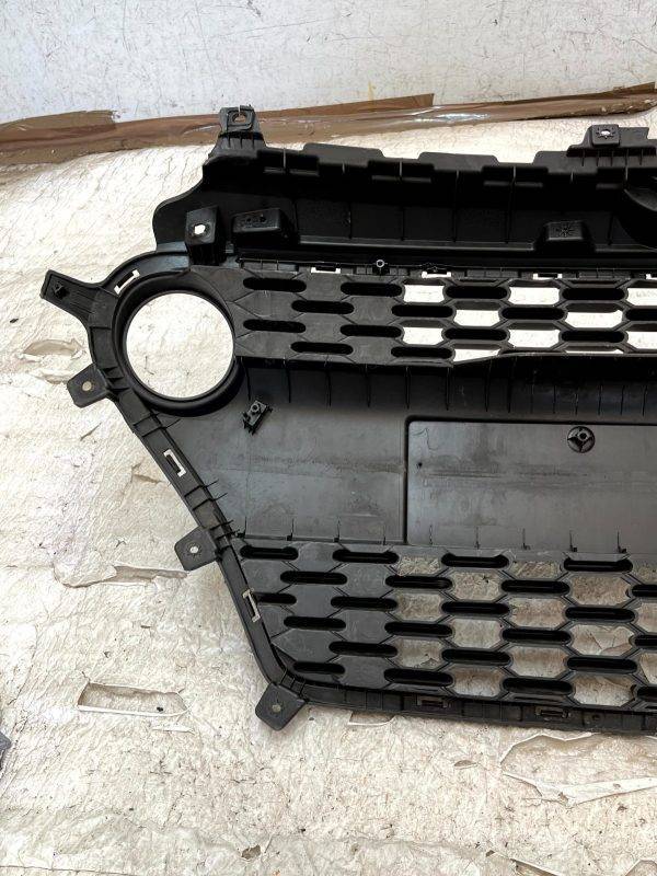 Hyundai i10 Front Bumper Center Grille 2016 TO 2020 86569 B9500 Genuine 178507836413 12