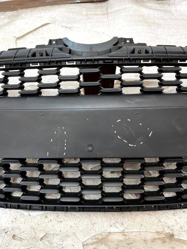 Hyundai i10 Front Bumper Center Grille 2016 TO 2020 86569 B9500 Genuine 178507836413 4