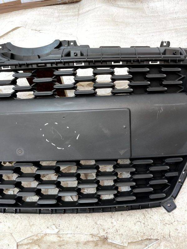 Hyundai i10 Front Bumper Center Grille 2016 TO 2020 86569 B9500 Genuine 178507836413 5