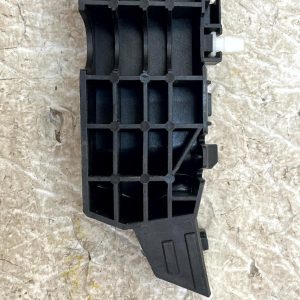 Hyundai i30 Front Left Bumper Support Mount Bracket 17-20 86513-G4000 Genuine - Image 9