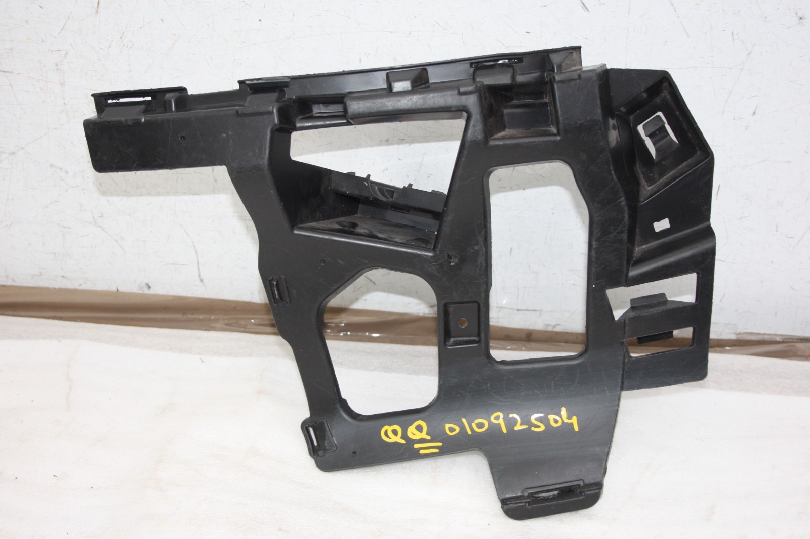 Jaguar I Pace Front Bumper Right Bracket 2018 ON J9D3-17C862-A Genuine