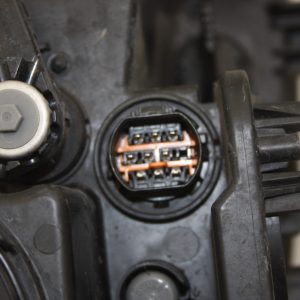 Kia Carens Left Side Headlight 2013 TO 2017 Genuine - Image 10