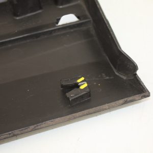 Kia Sportage V Front Left Door Moulding 2022 ON 87723-R2300 Genuine *DAMAGED* - Image 12