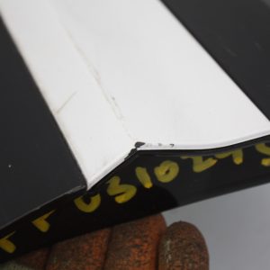Kia Sportage V Front Left Door Moulding 2022 ON 87723-R2300 Genuine *DAMAGED* - Image 8