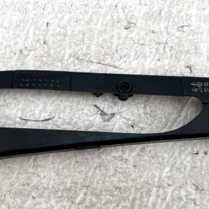 LR Range Rover Rear Bumper Right Wiring Loom Bracket M8E2-5E002-A Genuine 13 LR Range Rover Rear Bumper Right Wiring Loom Bracket M8E2-5E002-A Genuine - Image 3