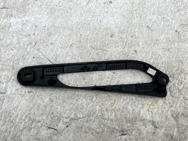 LR Range Rover Rear Bumper Right Wiring Loom Bracket M8E2-5E002-A Genuine 4 LR Range Rover Rear Bumper Right Wiring Loom Bracket M8E2 5E002 A Genuine 178560614223 5