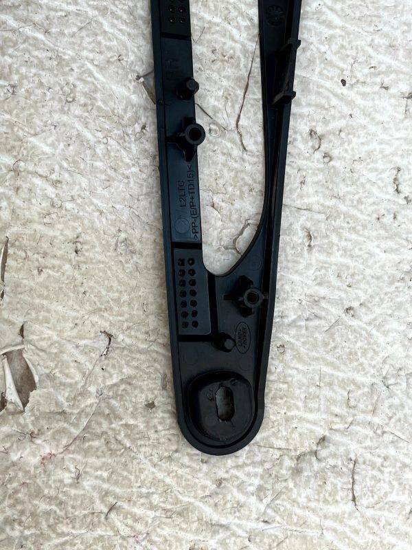 LR Range Vogue Rover Rear Bumper Right Wiring Loom Bracket M8E2 5E002 A Genuine 178510038853 8