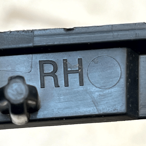 LR Range Vogue Rover Rear Bumper Right Wiring Loom Bracket M8E2-5E002-A Genuine - Image 9