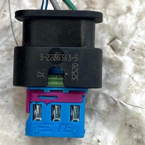 Land Rover Defender Discovery Parking Sensor Plug Connector 3-2236343-5 Genuine 16 Land Rover Defender Discovery Parking Sensor Plug Connector 3-2236343-5 Genuine - Image 8