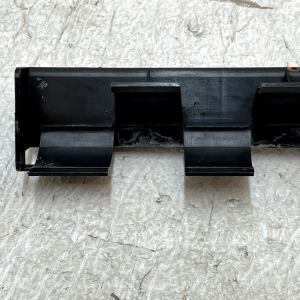Land Rover Defender Front Left Air Duct Deflector Mount LPLA-9Y475-AD Genuine - Image 8