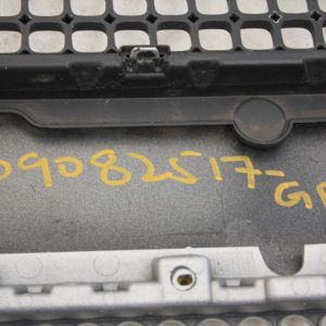 Land Rover Defender L663 Front Bumper Centre Grill 2024 L8B2-17F775-A *DAMAGED* - Image 10