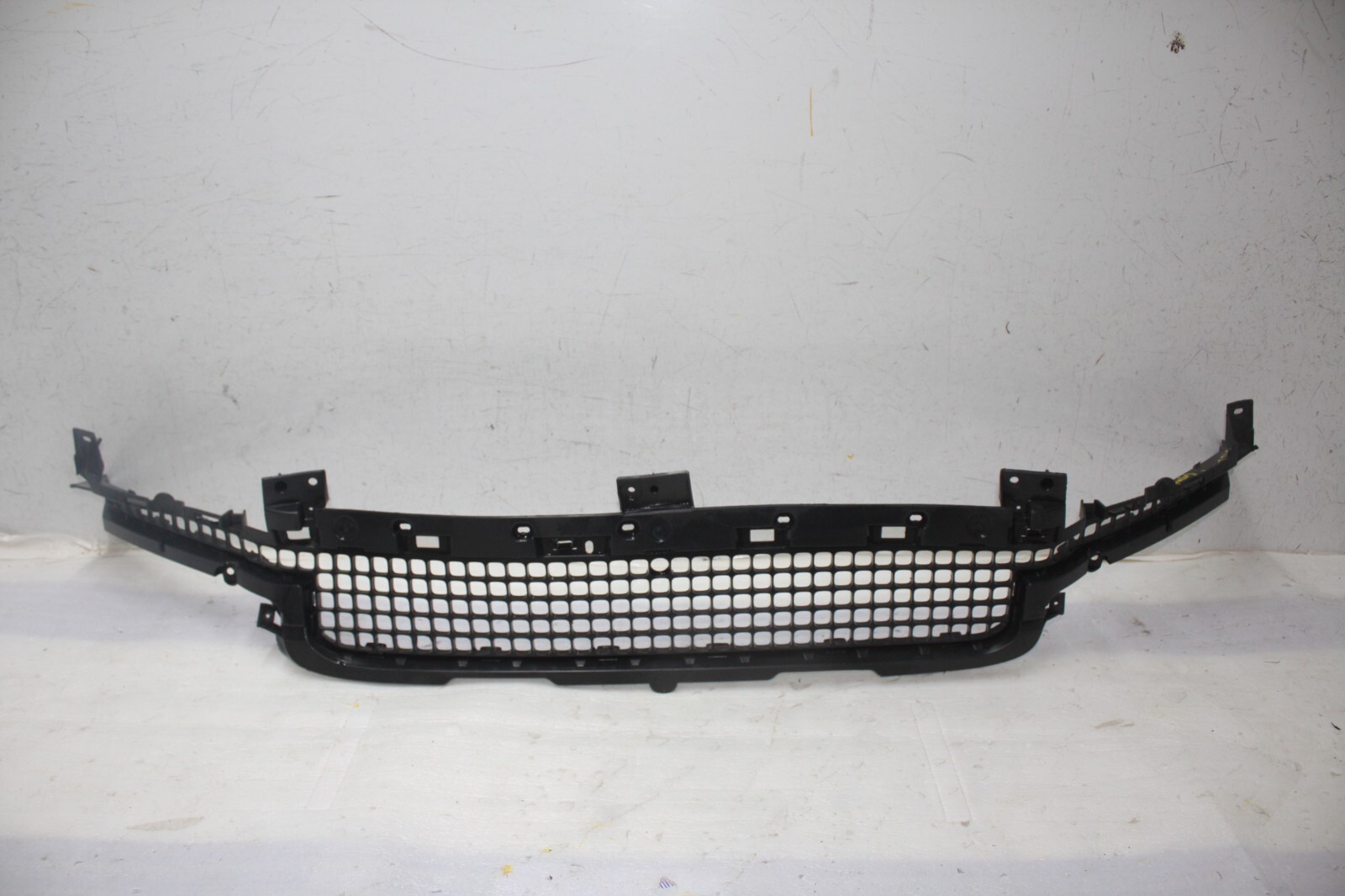 Land Rover Defender L663 Front Bumper Lower Grill 2020 ON L8B2-17F791-A *DAMAGED