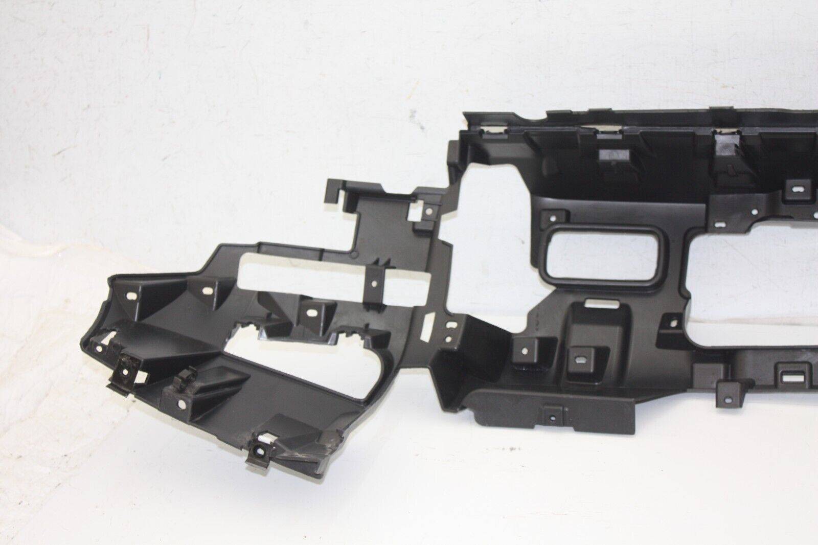 Land-Rover-Defender-Rear-Bumper-Support-Bracket-2020-ON-L8B2-17D928-A-Genuine-176640244013-14