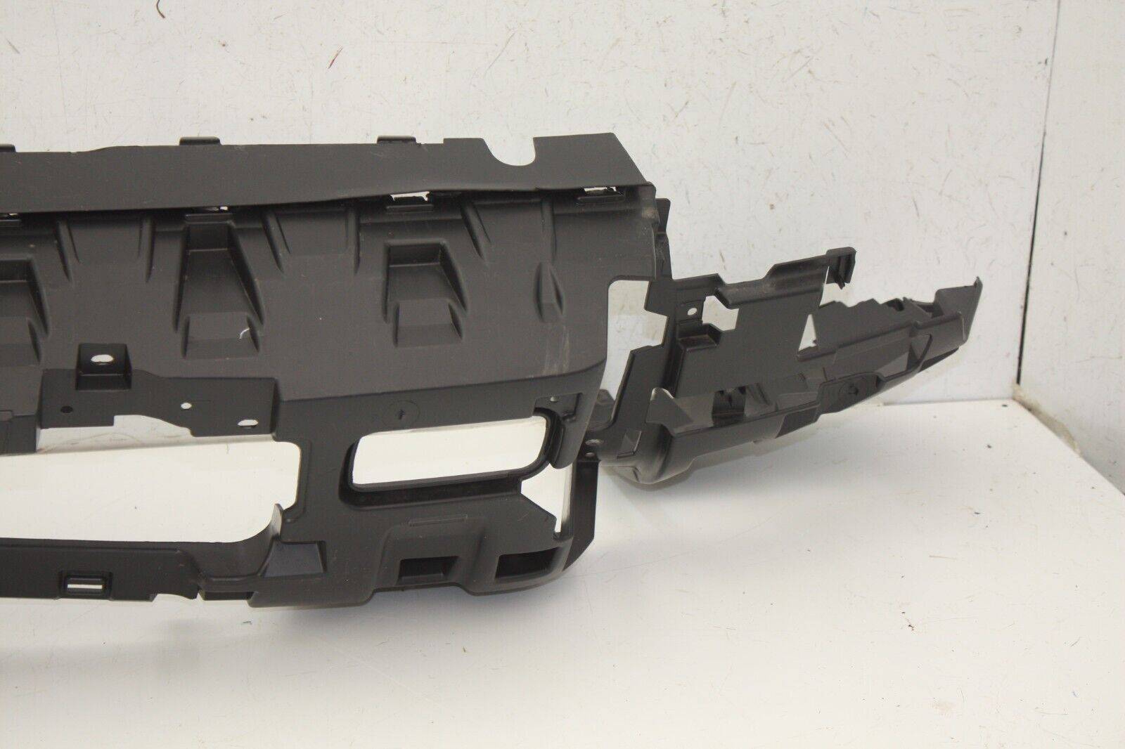 Land-Rover-Defender-Rear-Bumper-Support-Bracket-2020-ON-L8B2-17D928-A-Genuine-176640244013-2