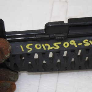 Land Rover Discovery Front Bumper Right Grill 2017 ON HY32-17F816-AA Genuine - Image 9