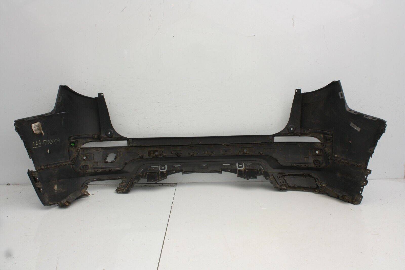 Land-Rover-Discovery-Sport-Dynamic-Rear-Bumper-2015-TO-2019-Genuine-175900221193-11