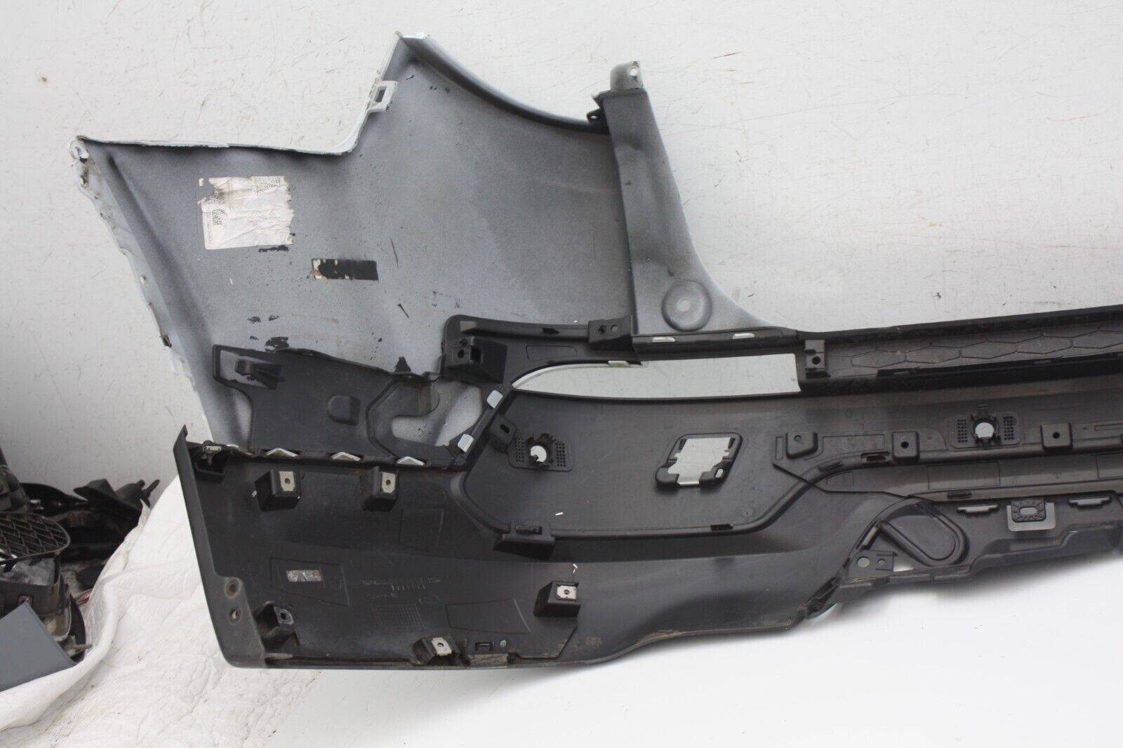 Land-Rover-Discovery-Sport-L550-Rear-Bumper-LK72-17D981-A-Genuine-176633183093-16