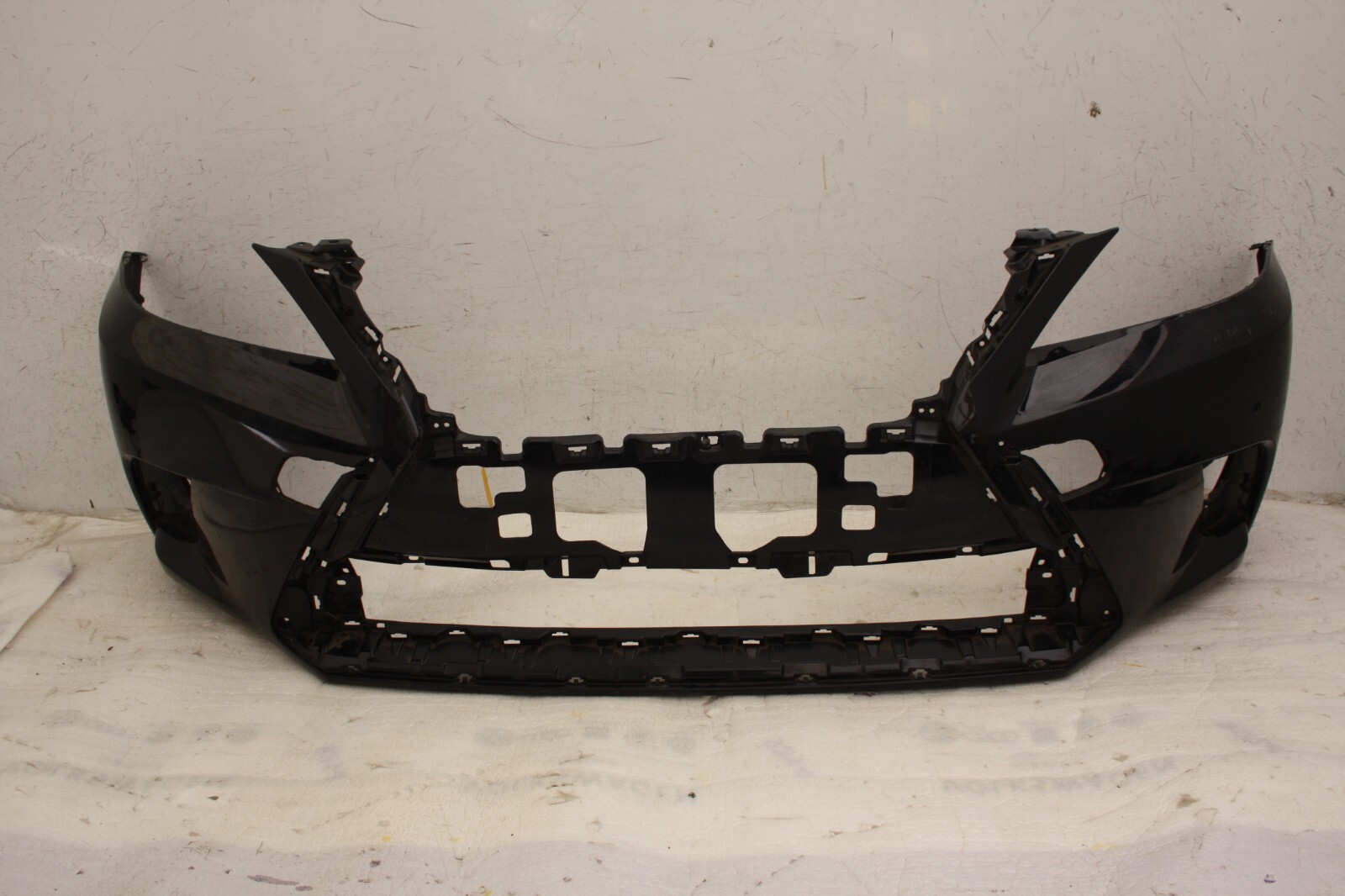Lexus CT200H Front Bumper 2014 TO 2020 52119-76250 Genuine *DAMAGED*