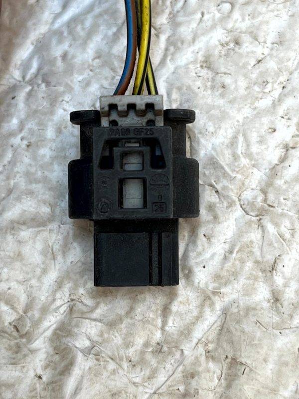 Mercedes A B C E CLA GLA PDC Parking Sensor Plug Connector A0225452426 Genuine 3 Mercedes A B C E CLA GLA PDC Parking Sensor Plug Connector A0225452426 Genuine 178439628633 4