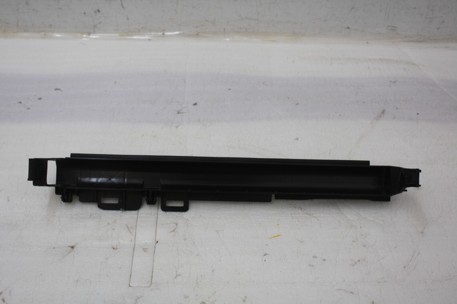 Mercedes C Class W204 A/C Condenser Bracket Holder 2011-2014 047790-2914 Genuine