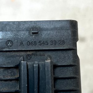 Mercedes C Class W204 Front PDC Sensor Loom Plug Connector A0485453928 Genuine - Image 8
