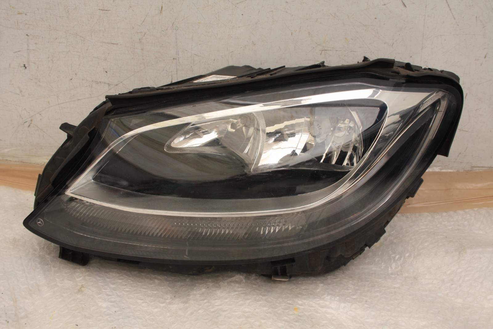 Mercedes C Class W205 Left Side Headlight 14 TO 18 A2059066702 Genuine *DAMAGED*