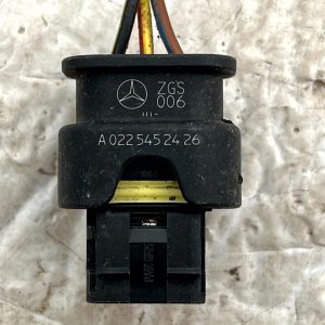 Mercedes C-Class W205 PDC Parking Sensor Loom Plug Connector A0225452426 Genuine - Image 9