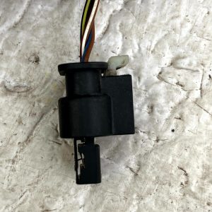 Mercedes C-Class W205 PDC Sensor Wiring Loom Plug Connector A0225452426 Genuine - Image 4