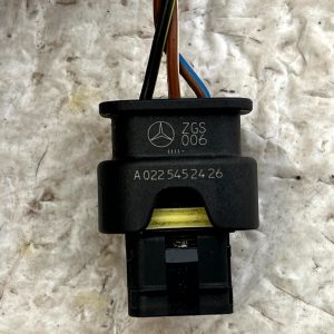 Mercedes C-Class W205 PDC Sensor Wiring Loom Plug Connector A0225452426 Genuine - Image 9