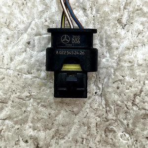 Mercedes C-Class W205 Parking Sensor Loom Plug Connector A0225452426 Genuine - Image 3