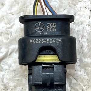 Mercedes C-Class W205 Parking Sensor Loom Plug Connector A0225452426 Genuine - Image 9
