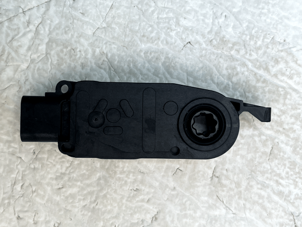 Mercedes CLA C118 X118 W177 HVAC Air Intake Actuator Motor 5878R1000 Genuine 178510567663 3