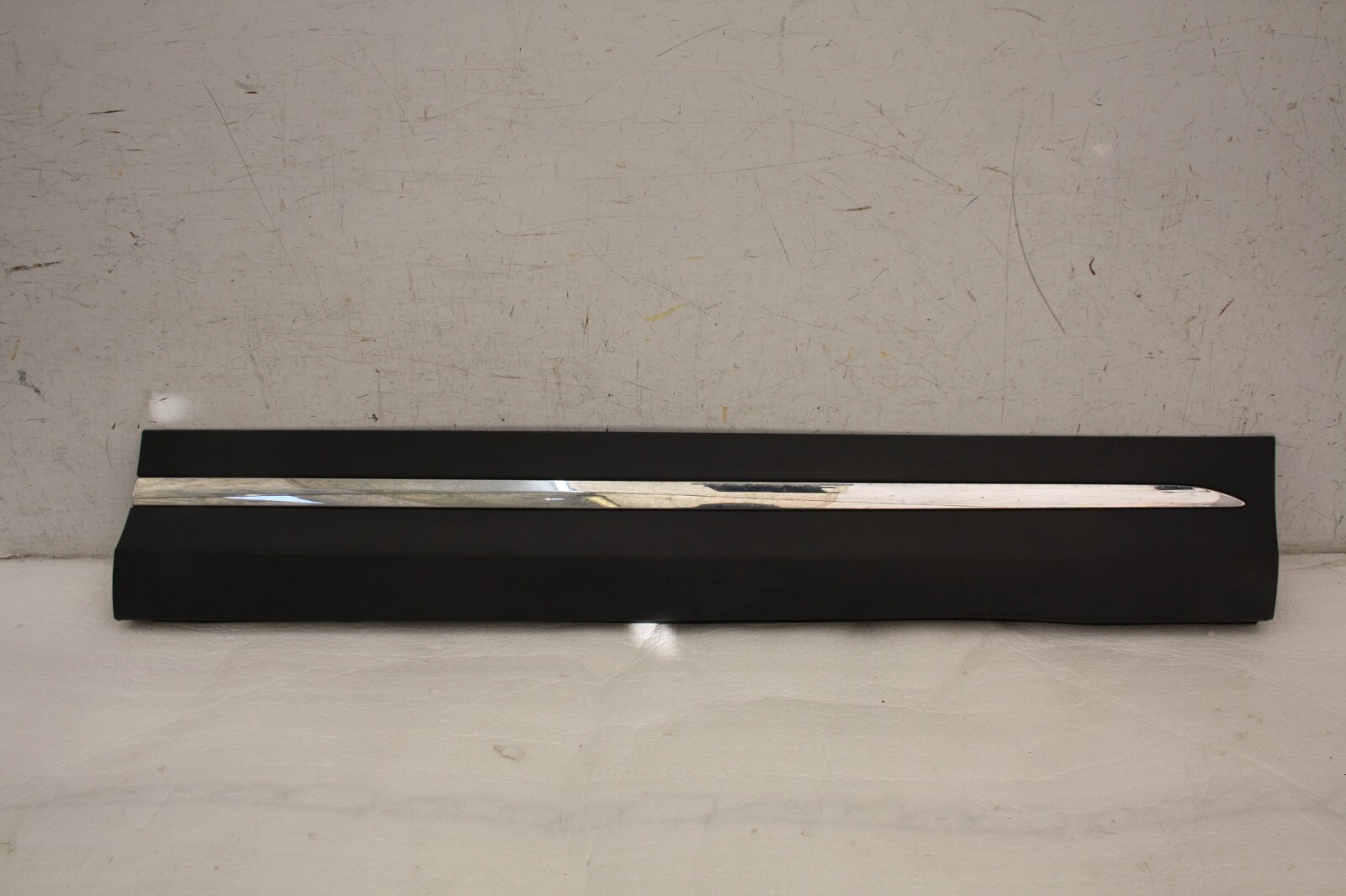 Mercedes GLA H247 Front Right Door Moulding 2020 TO 2023 A2477271501 Genuine