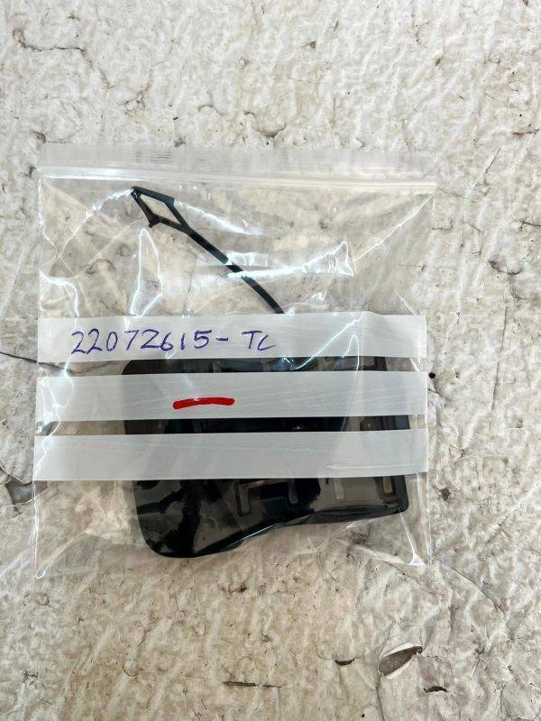 Mercedes GLA H247 Rear Bumper Tow Hook Cap Cover 2020-2023 A2478850806 Genuine 9 Mercedes GLA H247 Rear Bumper Tow Hook Cap Cover 2020 2023 A2478850806 Genuine 178462424783 10