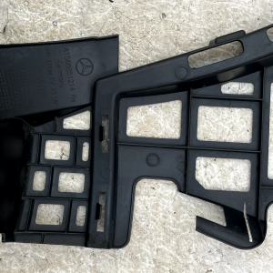 Mercedes GLA X156 Rear Bumper Right Mount Bracket 2014-2017 A1568851214 Genuine - Image 12