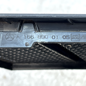 Mercedes GLE W166 Left Bonnet Air Grill 2015 TO 2019 A1668800105 Genuine - Image 10