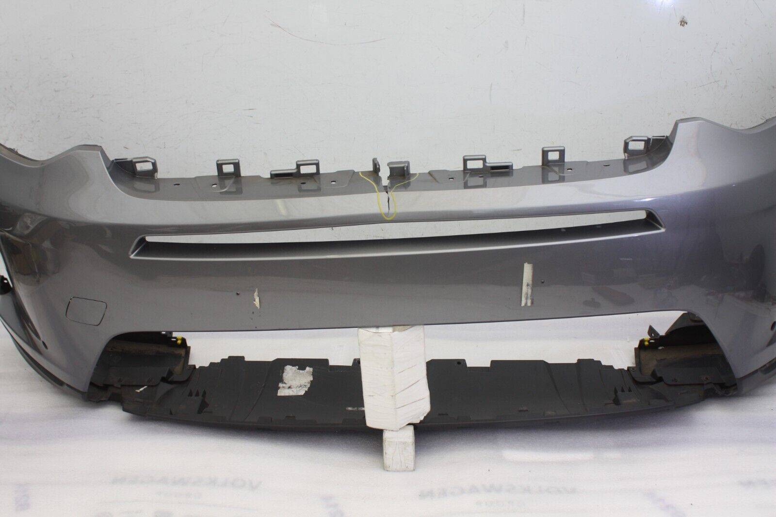 Range-Rover-Discovery-Sport-Front-Bumper-2019-ON-LK72-17F003-AAW-DAMAGED-176434449373-2