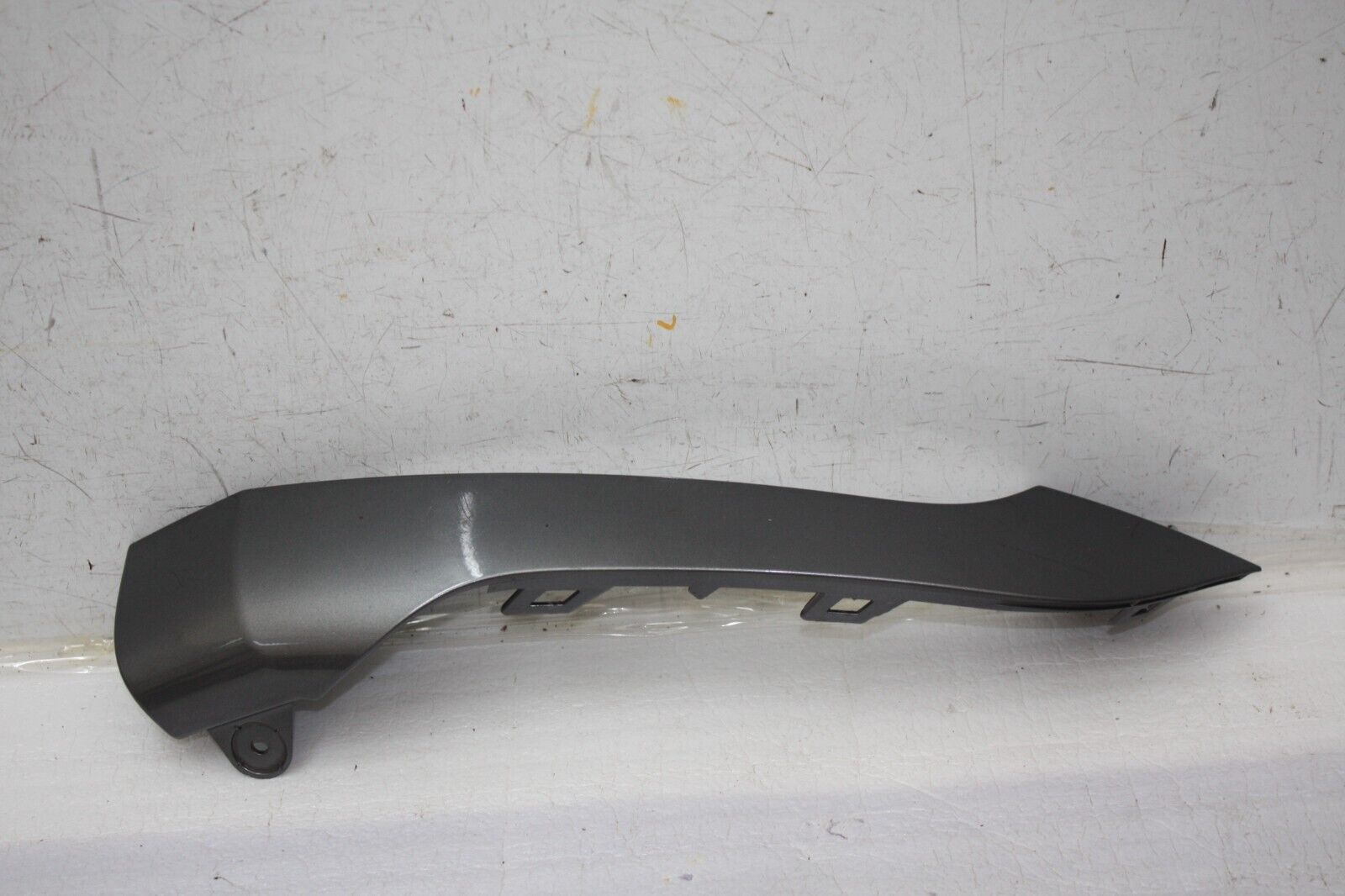 Range Rover Evoque Front Bumper Right Trim 2019 ON K8D2-17E784-AB Genuine