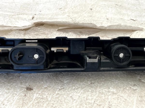 Range Rover Evoque L551 Rear Bumper Mount Bracket 2019 ON K8D2 17E855 A Genuine 178519256733 11