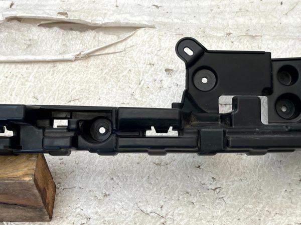 Range Rover Evoque L551 Rear Bumper Mount Bracket 2019 ON K8D2 17E855 A Genuine 178519256733 5