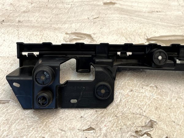 Range Rover Evoque L551 Rear Bumper Mount Bracket 2019 ON K8D2 17E855 A Genuine 178519256733 8