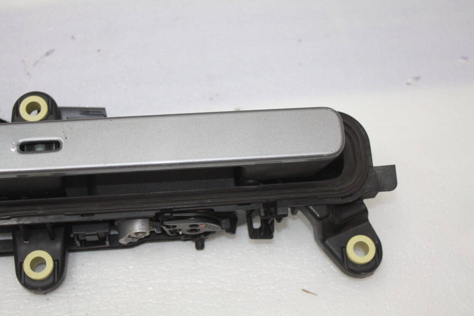 Range-Rover-Evoque-Rear-Right-Door-Handle-J8A2-26600-A-Genuine-176646985883-2