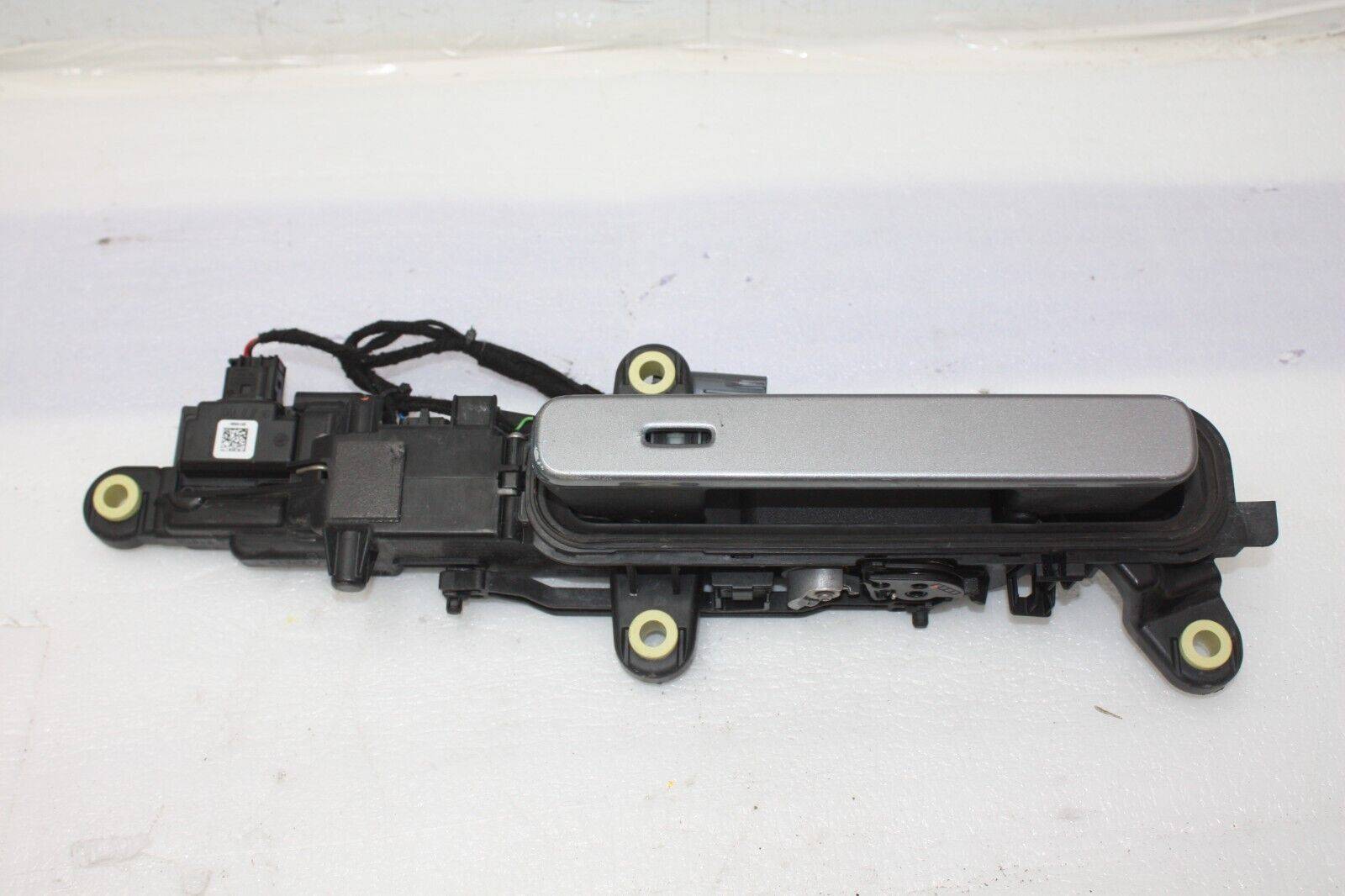 Range-Rover-Evoque-Rear-Right-Door-Handle-J8A2-26600-A-Genuine-176646985883