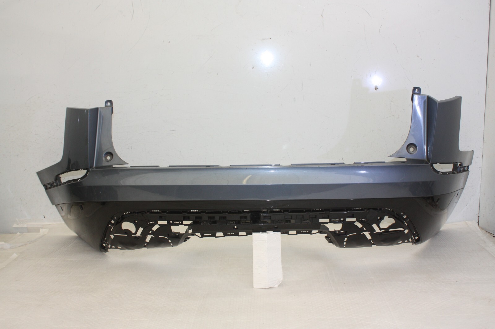 Range Rover Velar Rear Bumper 2017 TO 2023 J8A2-17A958-CB Genuine *DAMAGED*