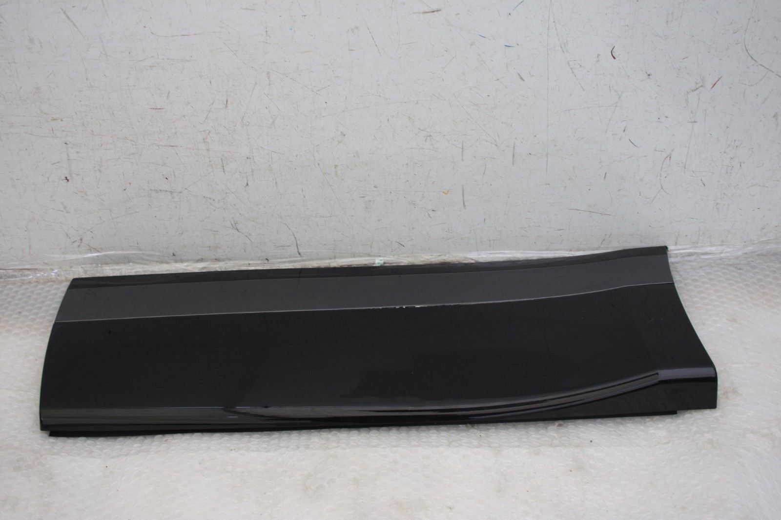 Range Rover Velar Rear Left Door Moulding 2017 TO 2023 J8A2-274A49-B Genuine