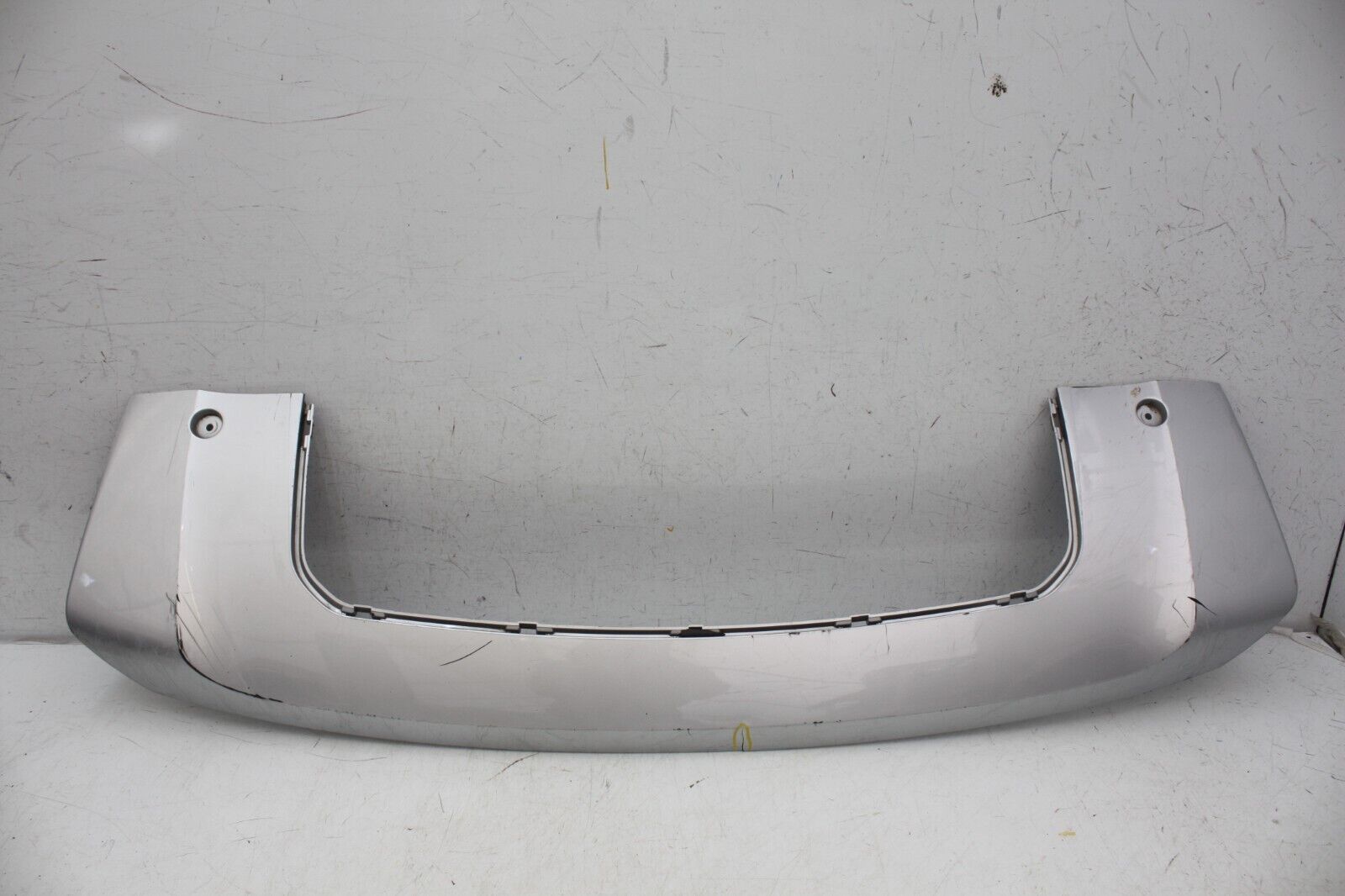 Range Rover Vogue L460 Front Bumper Lower Section 2022 ON M8E2-17F011C *DAMAGED*