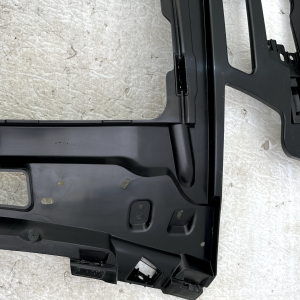 Range Rover Vogue L460 Front Left Bumper Bracket 2022 ON M8E2-17C863-A Genuine - Image 4